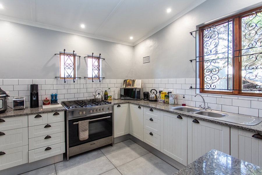 3 Bedroom Property for Sale in Oakdale Western Cape